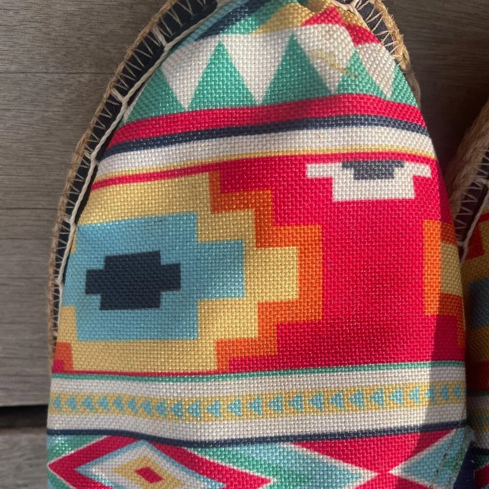 Handmade beautiful espadrilles - made in Colombia, Like New! Size 8.